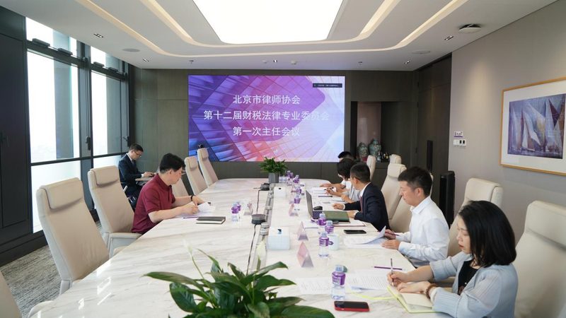 建筑资质代办合同：收费标准背后的关键因素